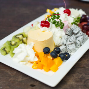 Mix cheese with fruits